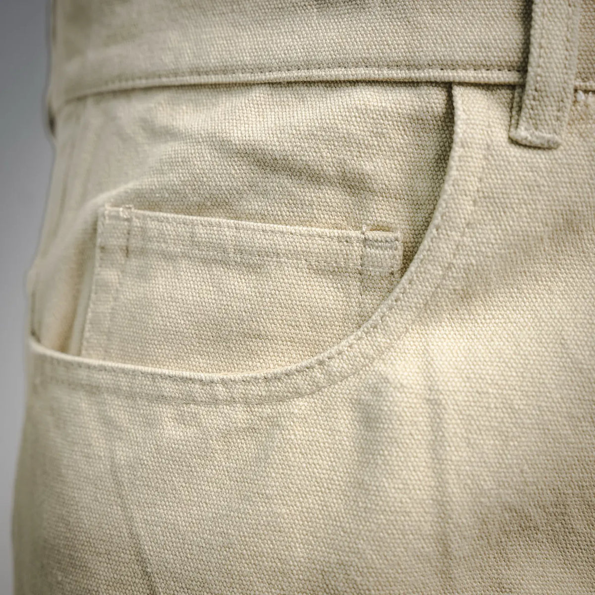 Light beige pants inner pocket and side seam stitching