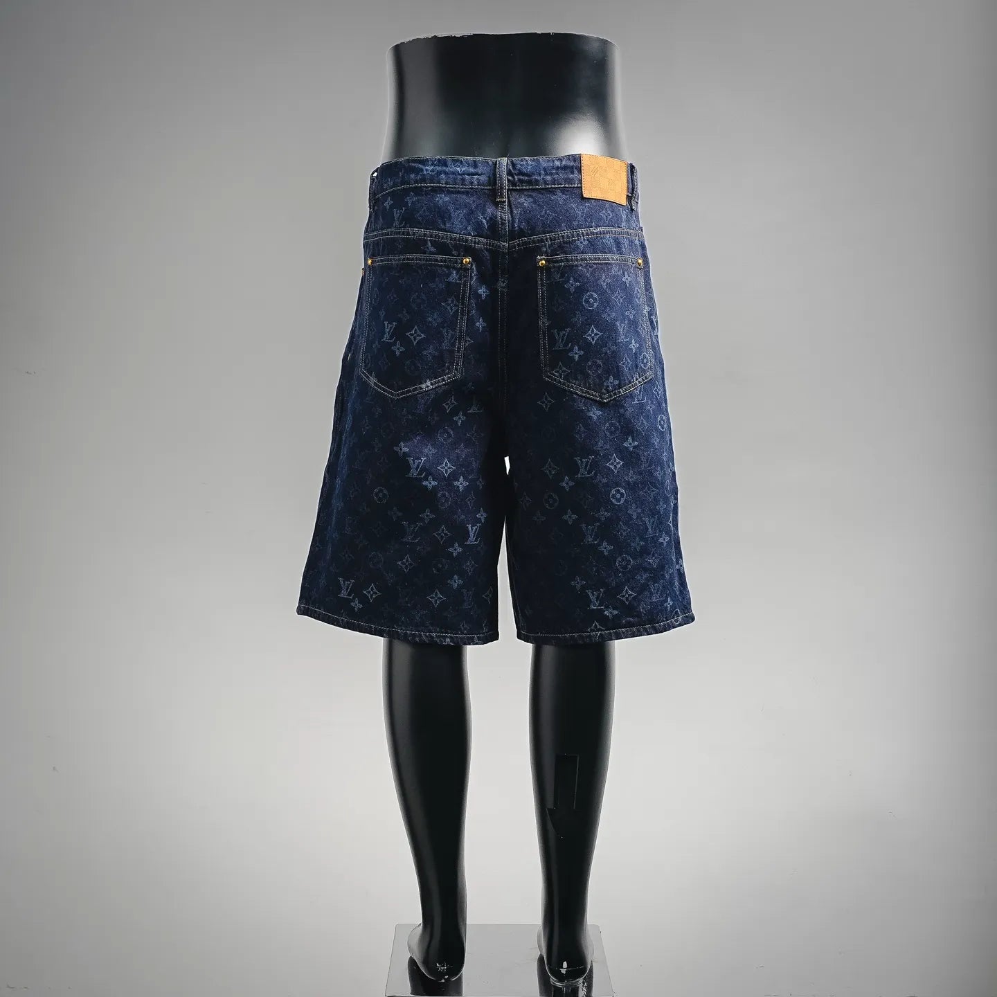 Clothes LV pants