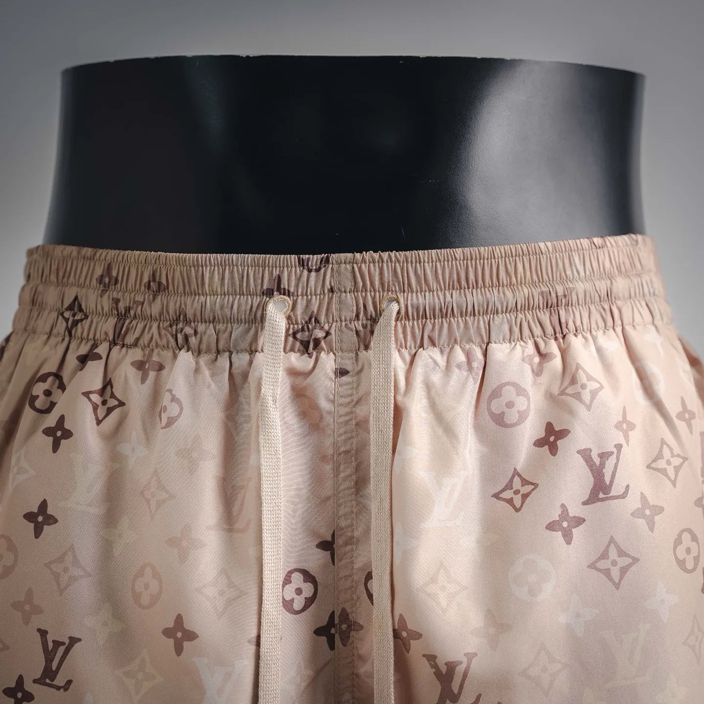 Clothes LV pants