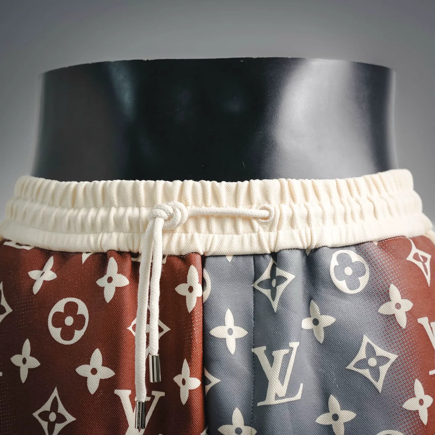 Clothes LV pants