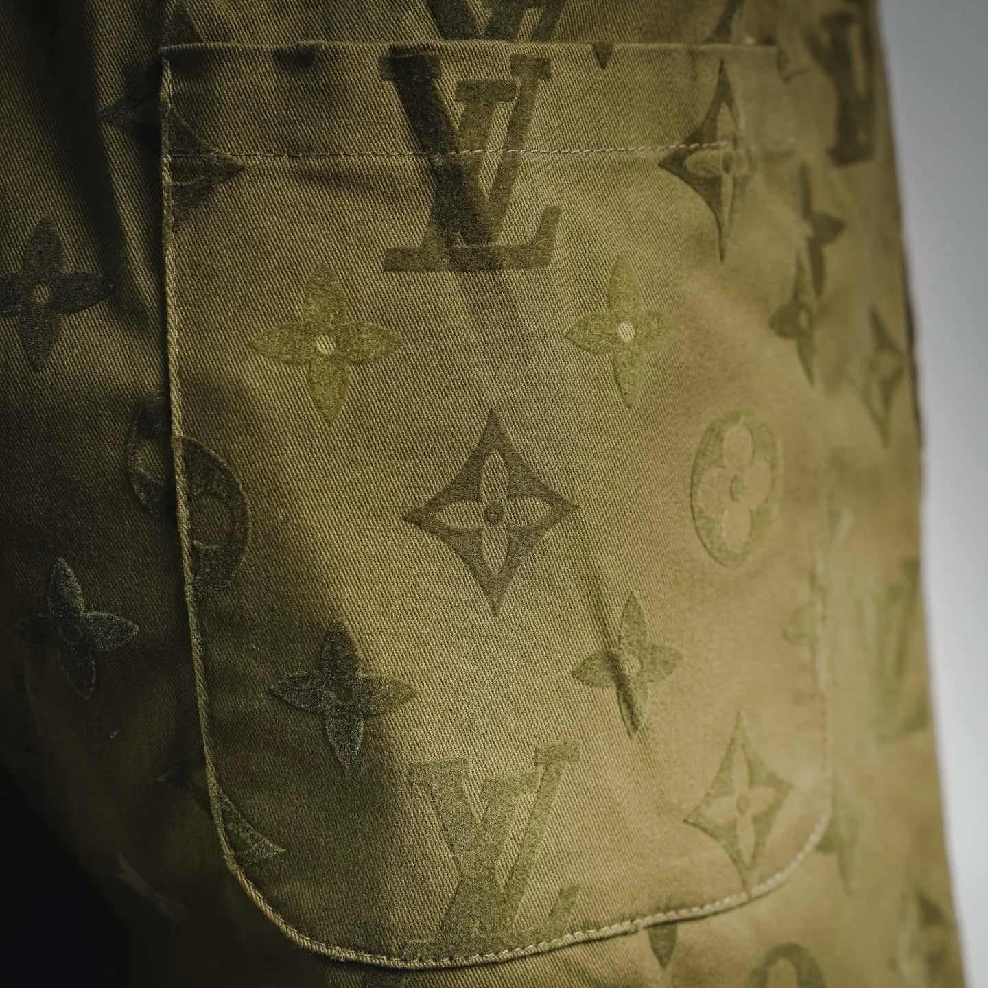 Clothes LV pants