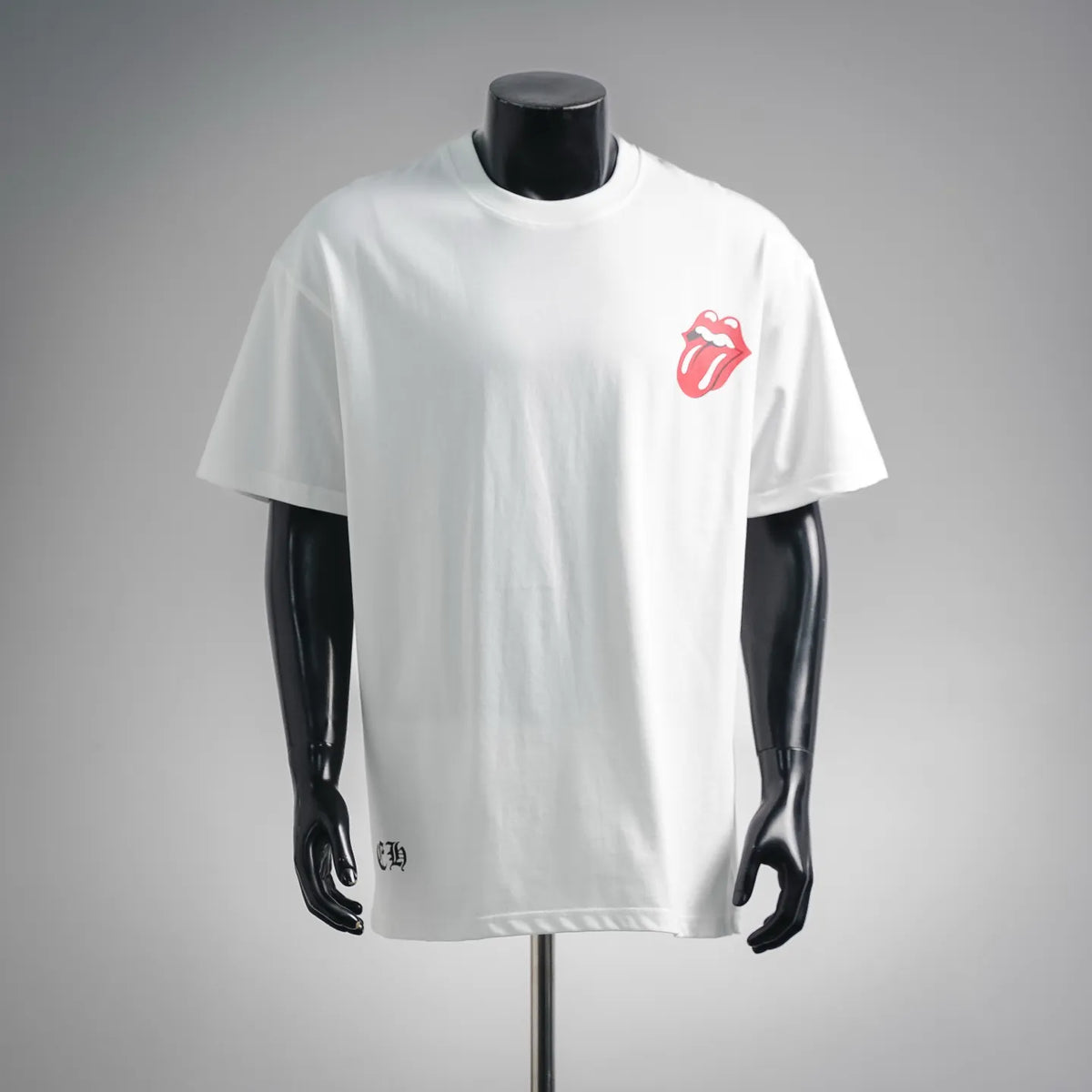 White graphic short-sleeve T-shirt with red lips logo on the chest