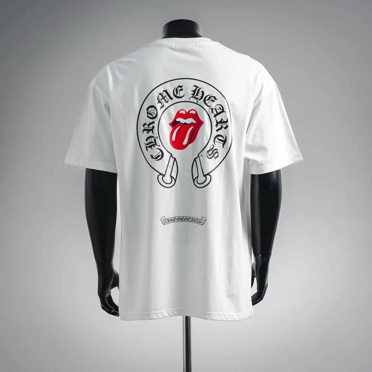 White graphic short-sleeve T-shirt with large back circular tongue graphic