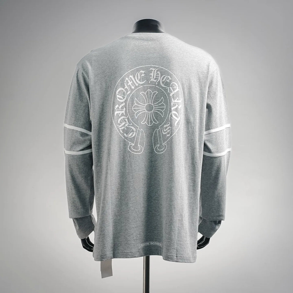 Heather gray long-sleeve graphic T-shirt with circular back logo print
