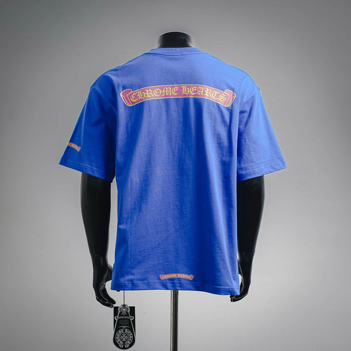 Blue short-sleeve T-shirt with large centered back graphic print