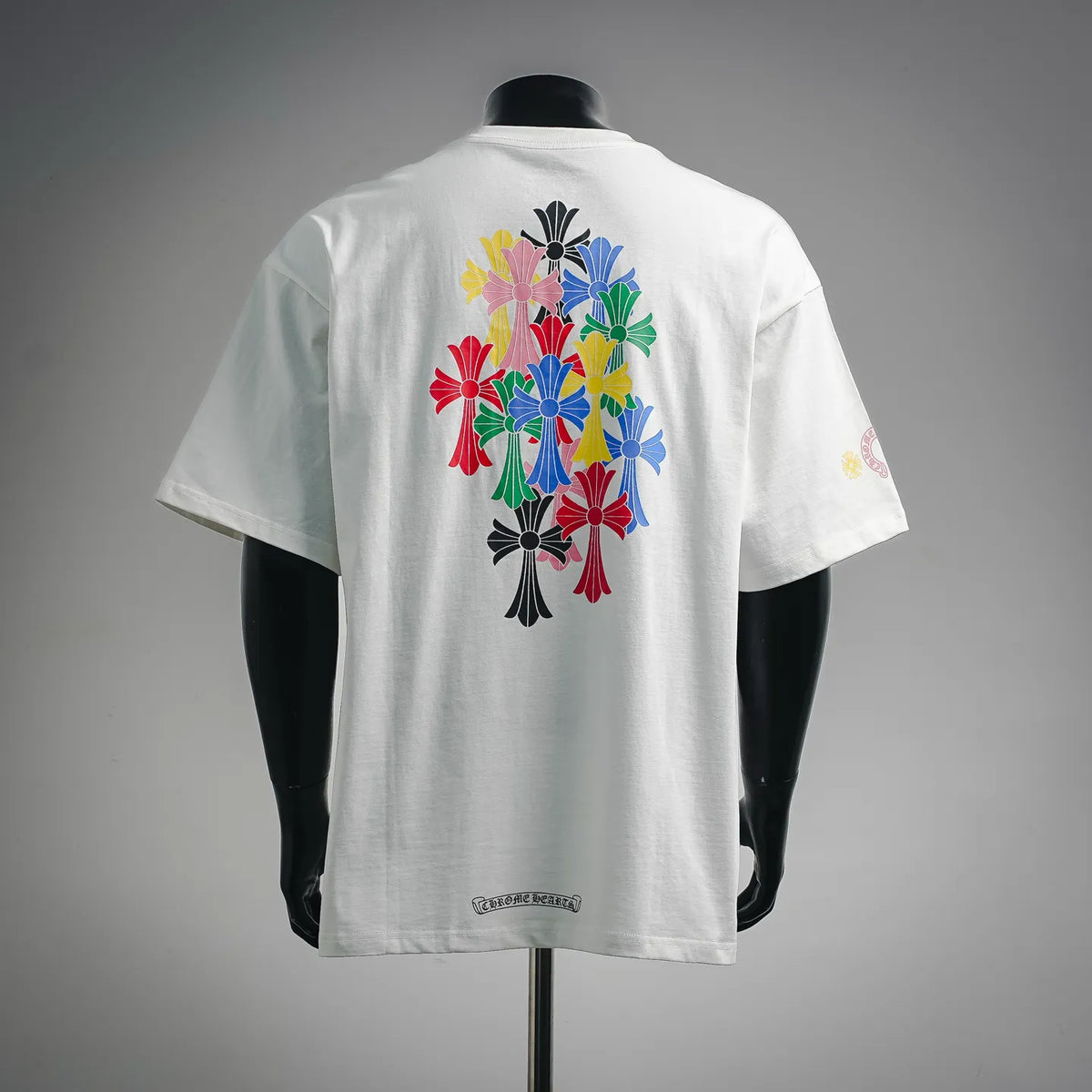 White graphic T-shirt with large back floral ornament print