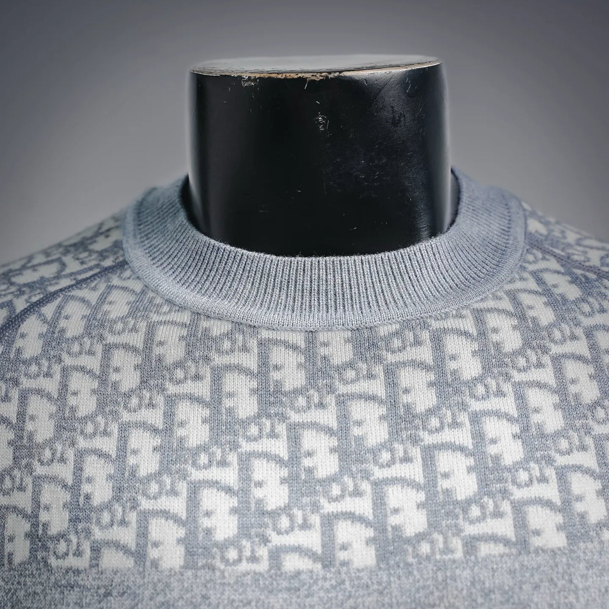 Crew-neck ribbed collar on light gray Dior monogram knit sweater