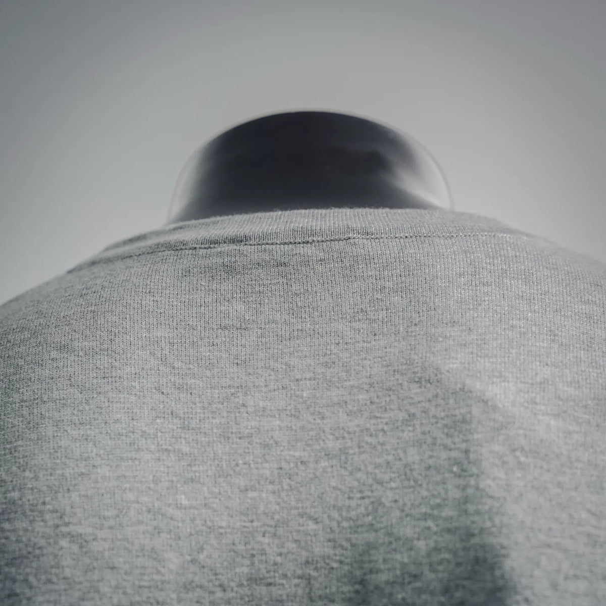 Light gray Dior T-shirt neckline and shoulder seam detail