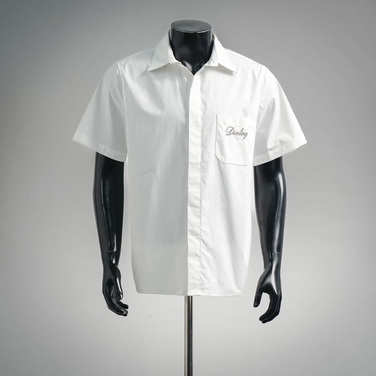 White short-sleeve button-up shirt with pointed collar and chest pocket, Diorling logo