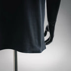 Dark short-sleeve T-shirt hem and arm opening, flat fabric
