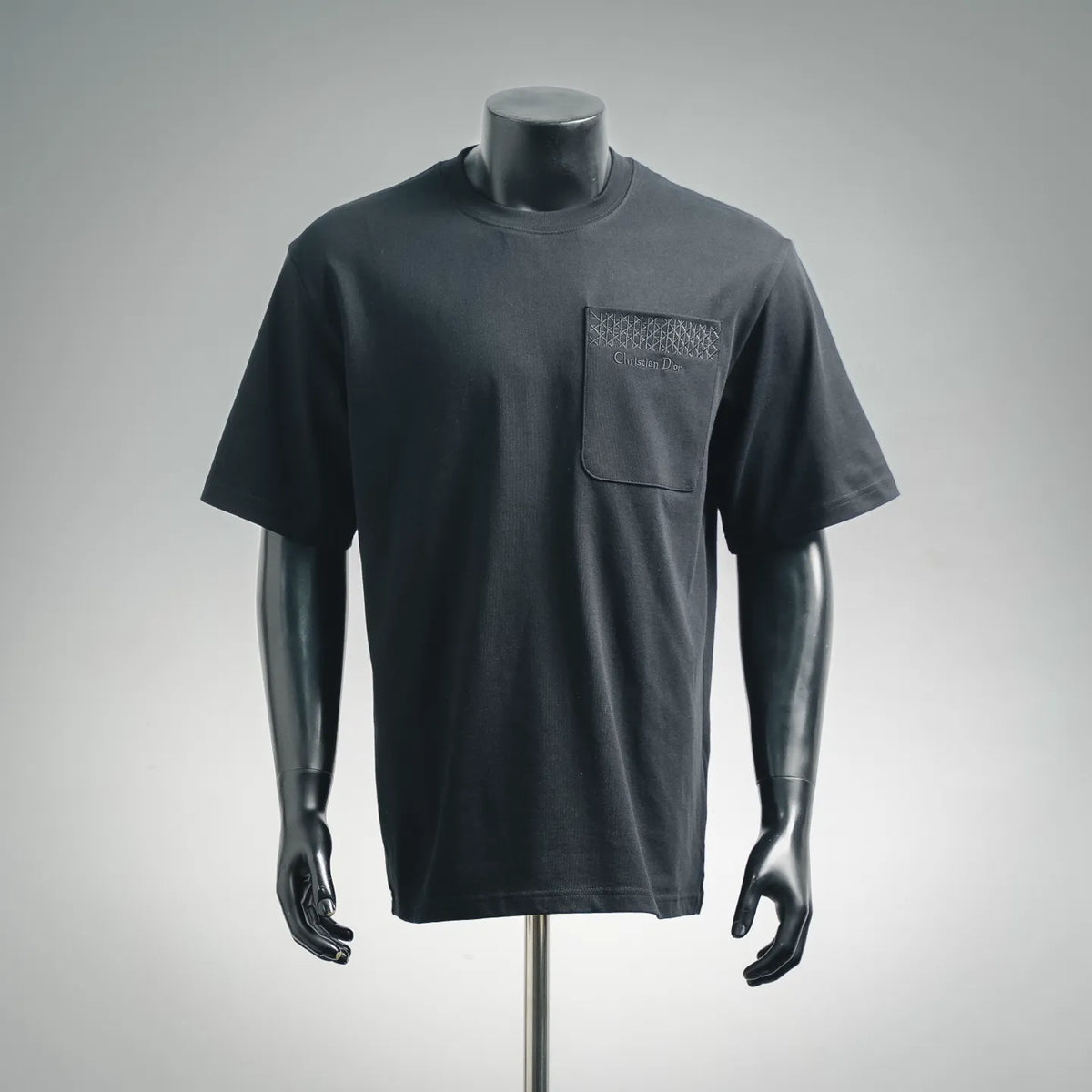 Christian Dior short-sleeve T-shirt with chest pocket and Dior logo patch