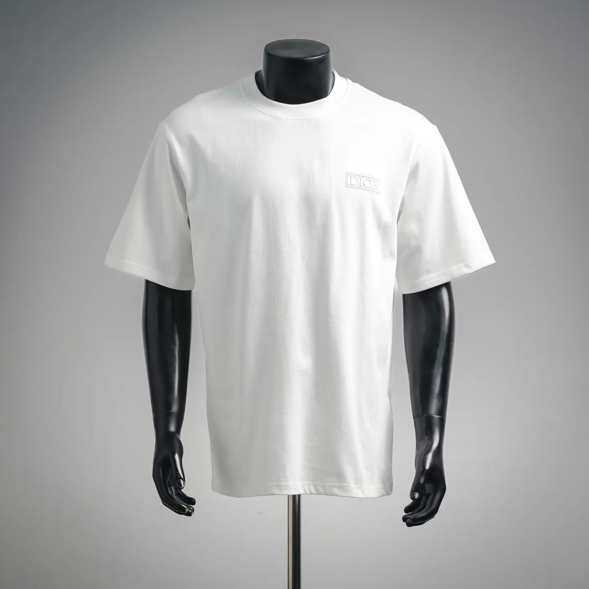 Dior white crewneck short-sleeve T-shirt with small chest logo patch