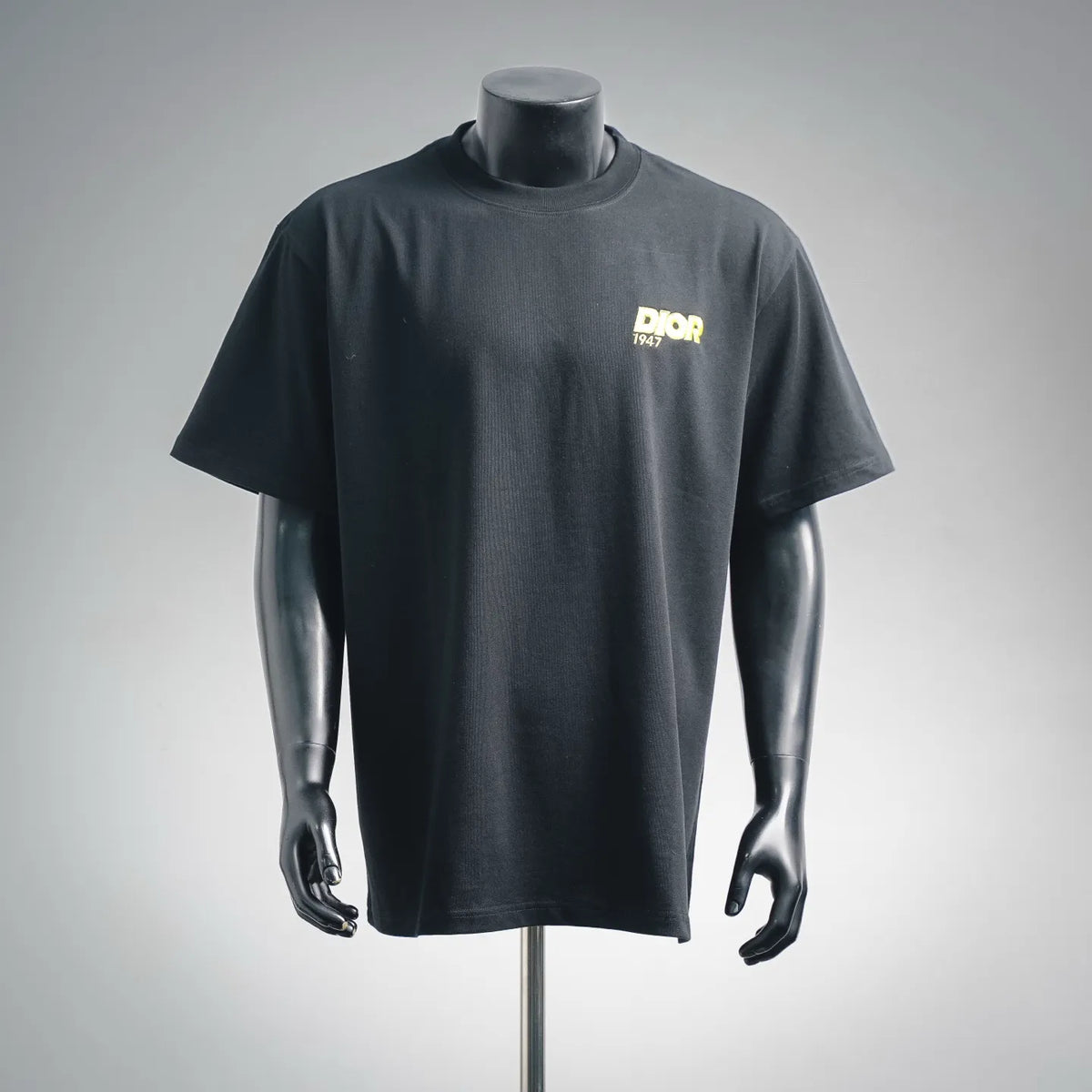 Dior short-sleeve T-shirt, dark color with small chest logo print