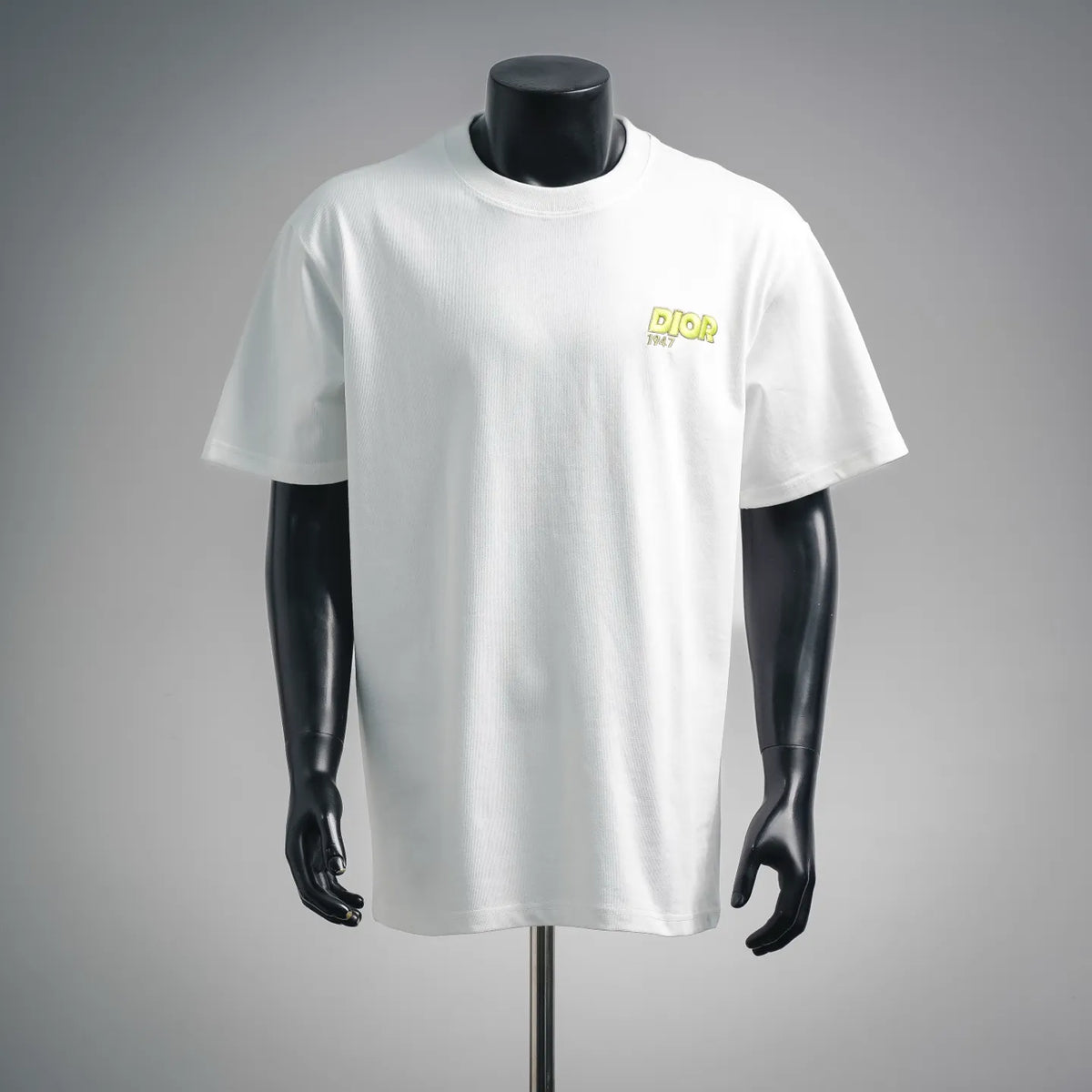 White short-sleeve T-shirt with Dior 1947 logo at chest