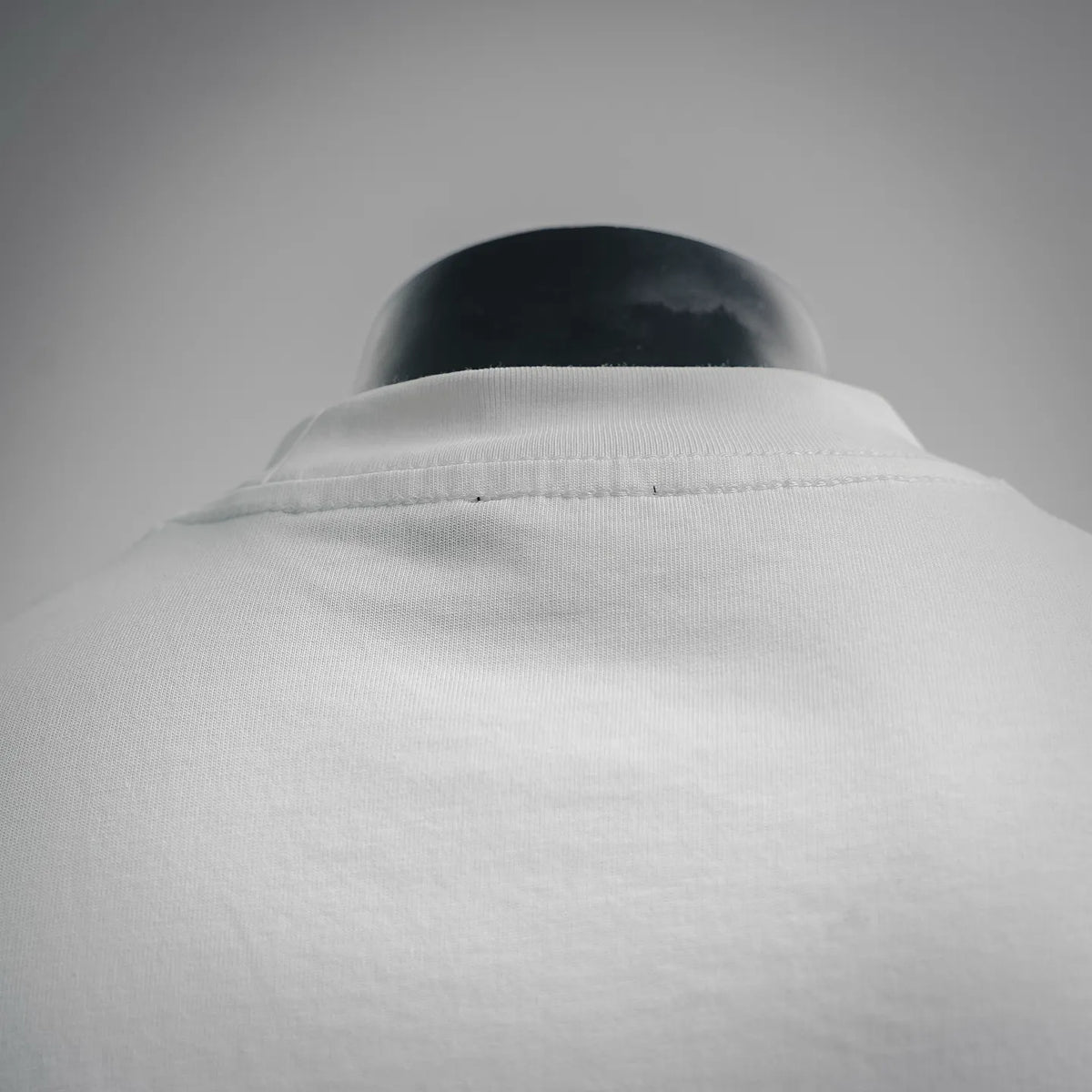 Fendi white crewneck T-shirt collar detail