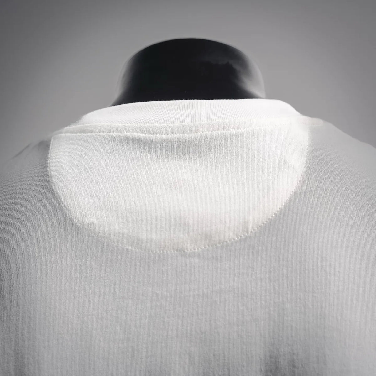 Fendi short-sleeve T-shirt back collar view, white