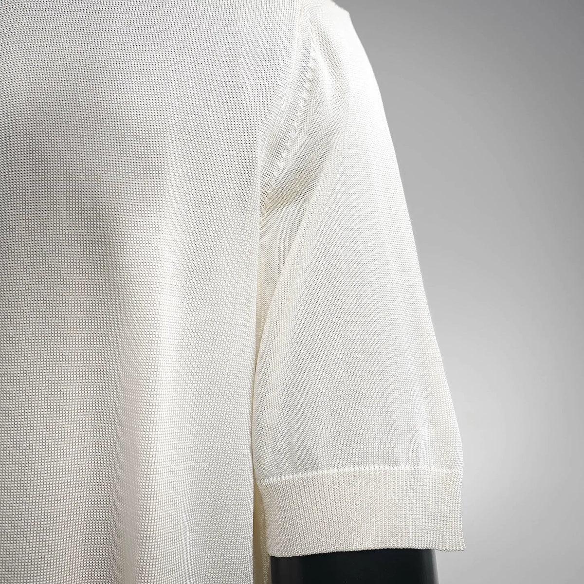 Fendi polo shirt short sleeve in white knit with navy collar edge detail