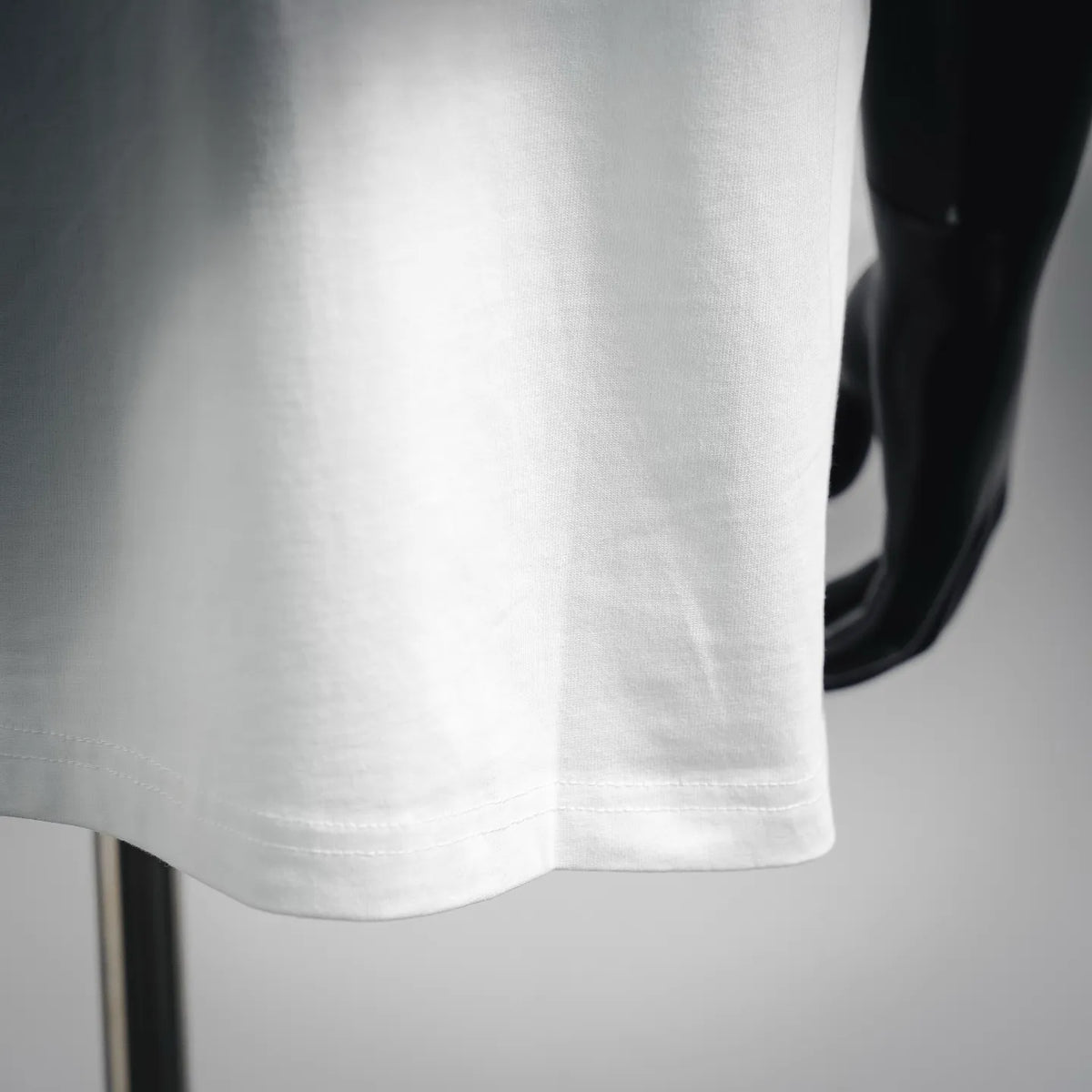 White Fendi T-shirt hem with visible double-stitching detail