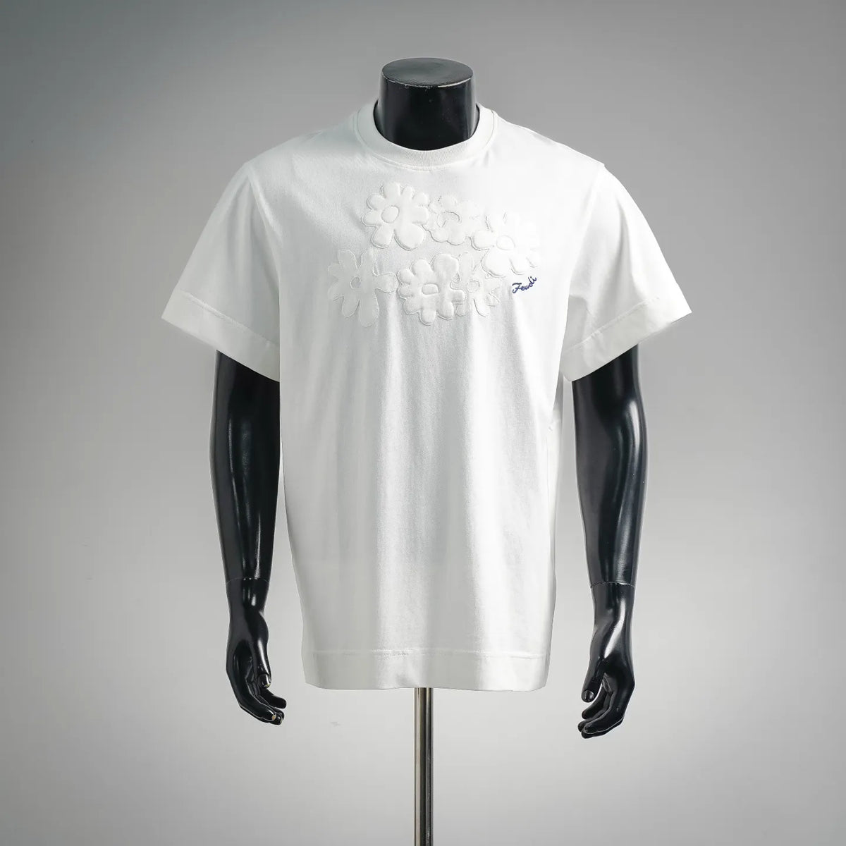 Fendi white short-sleeve T-shirt with embossed floral detail