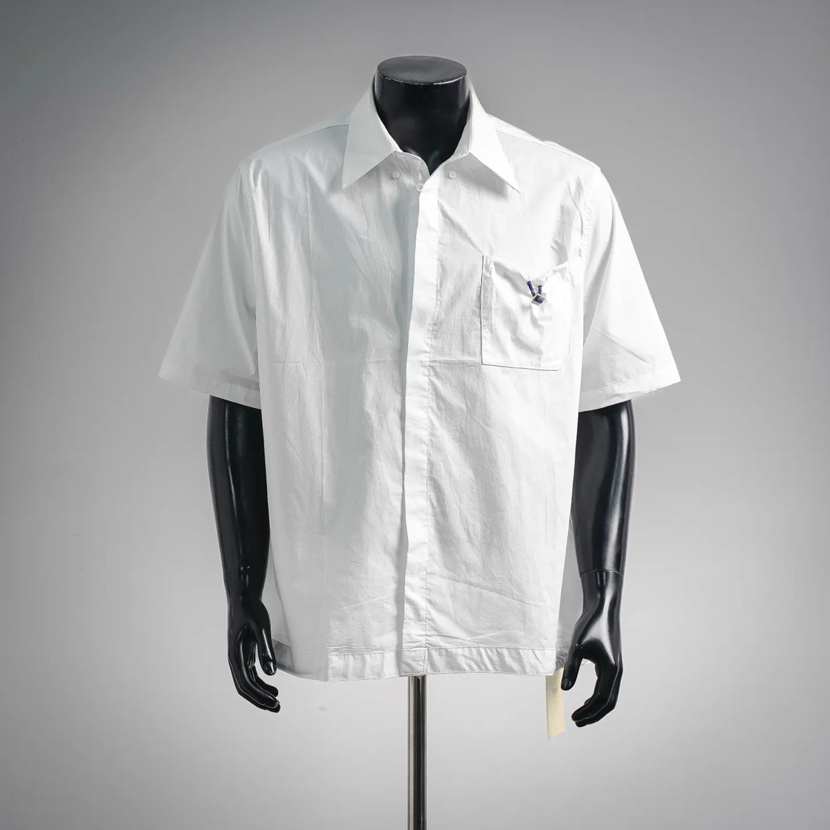 White short-sleeve button-up shirt with chest pocket and Fendi logo detail