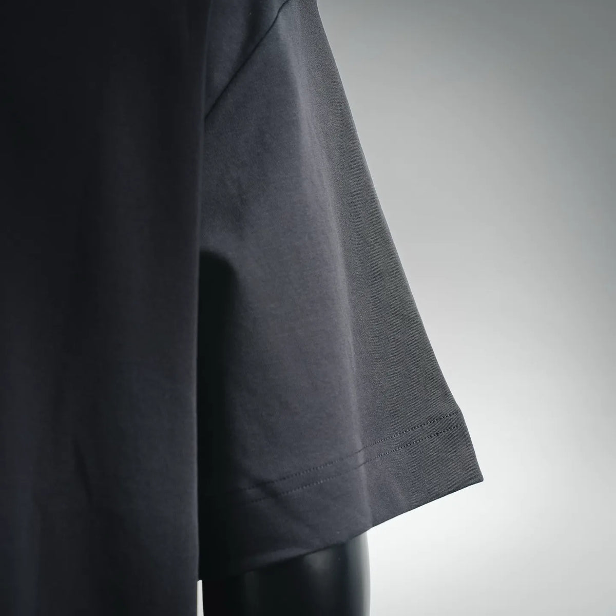 FENDI black short-sleeve T-shirt sleeve and hem detail