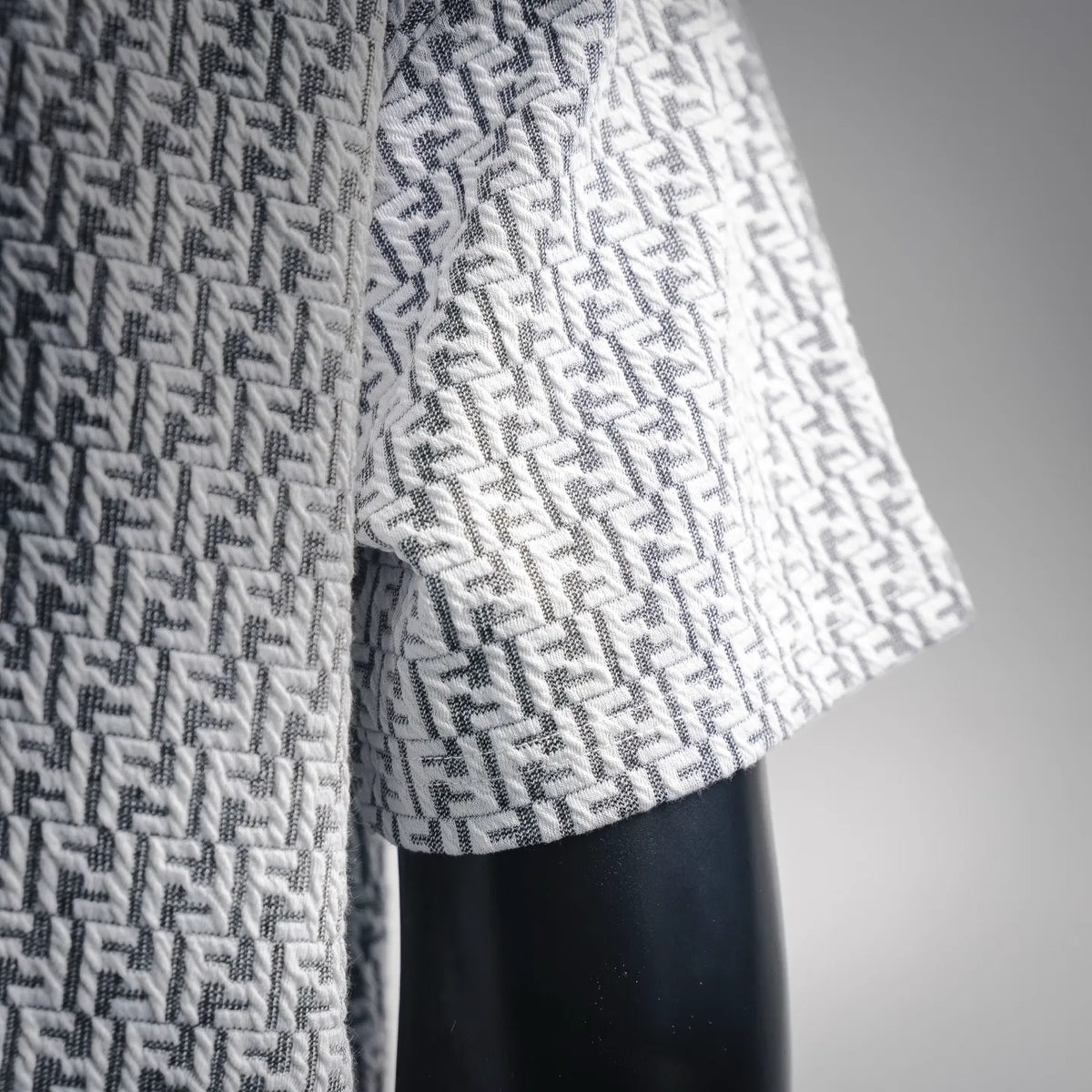 White short-sleeve T-shirt with Fendi monogram knit and curved hem