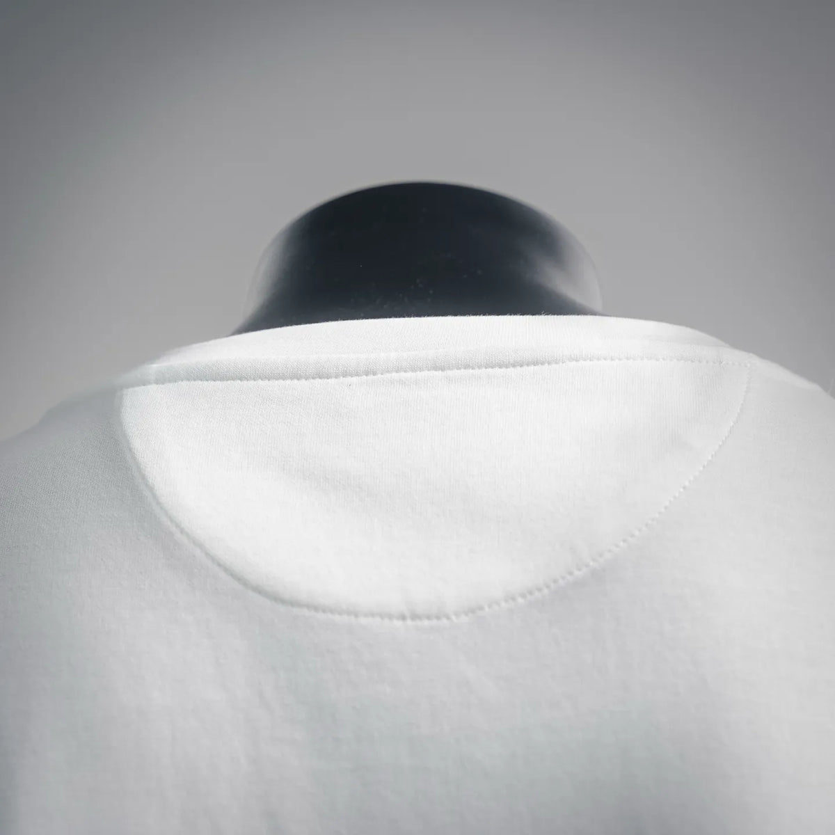 White T-shirt back neckline with seam details