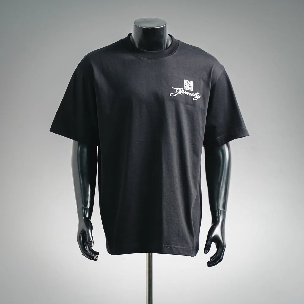 Black crewneck T-shirt with small chest Givenchy logo print