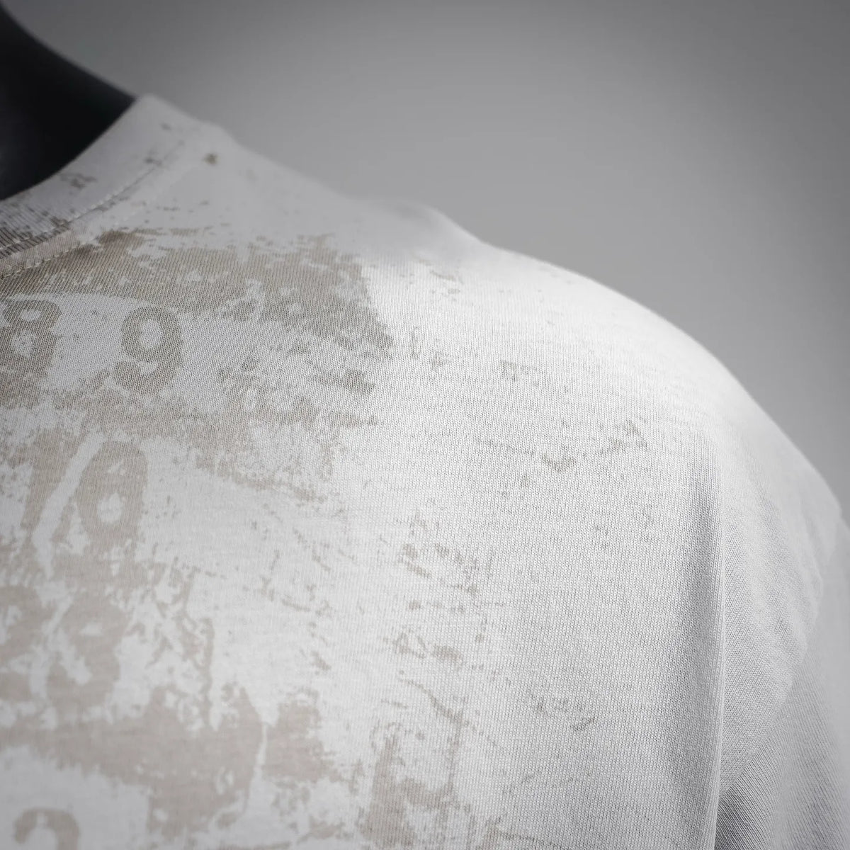 Men's short-sleeve T-shirt by Maison Margiela, light gray shoulder with print