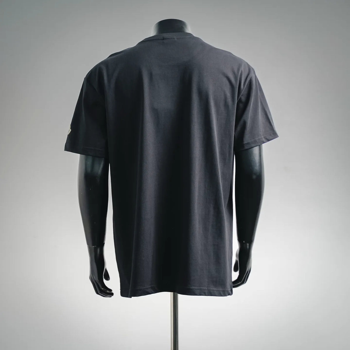 Men's black short-sleeve T-shirt with plain back