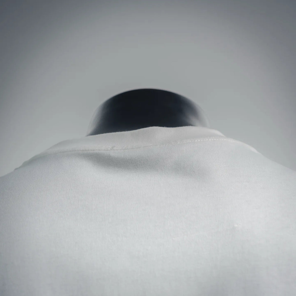 White T-shirt back neckline and shoulder seam