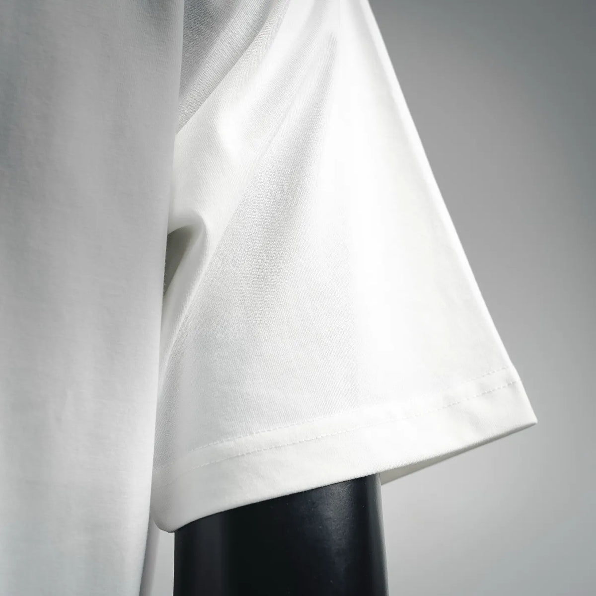 White crewneck Moncler short-sleeve T-shirt side hem detail