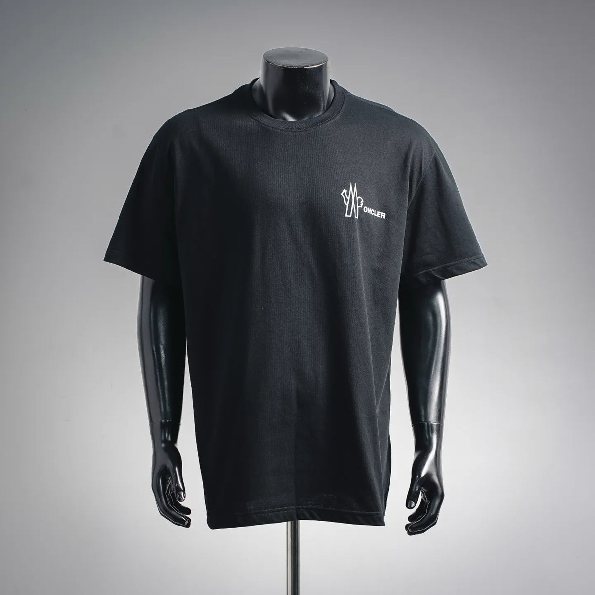 Moncler black short-sleeve T-shirt with front chest logo