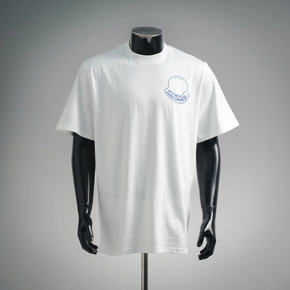 White Moncler short-sleeve T-shirt with blue chest logo patch