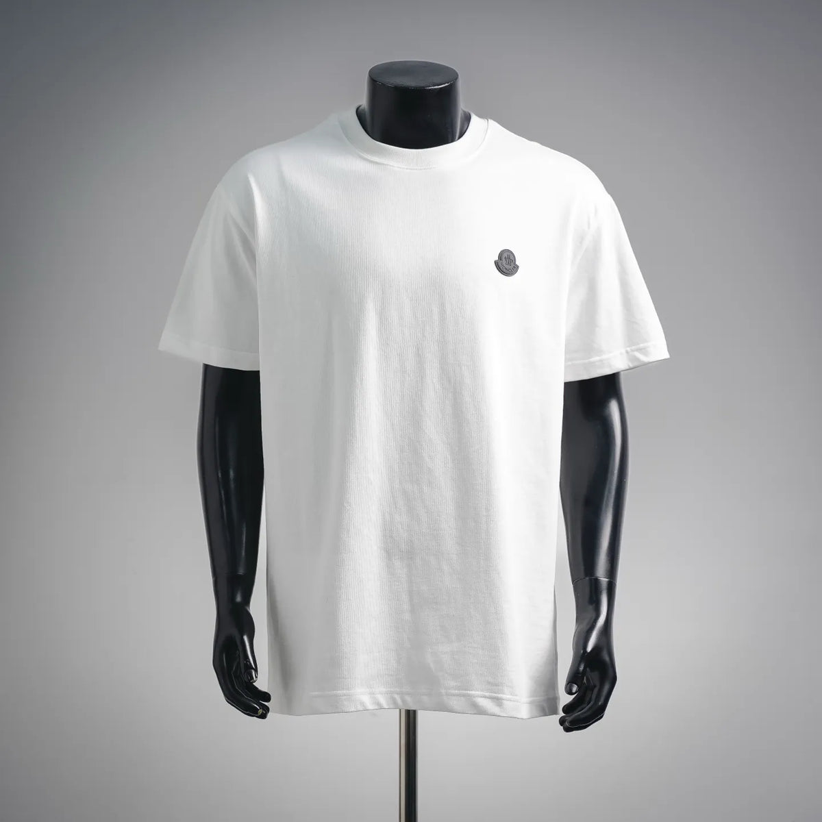 Moncler white short-sleeve T-shirt with small chest logo patch