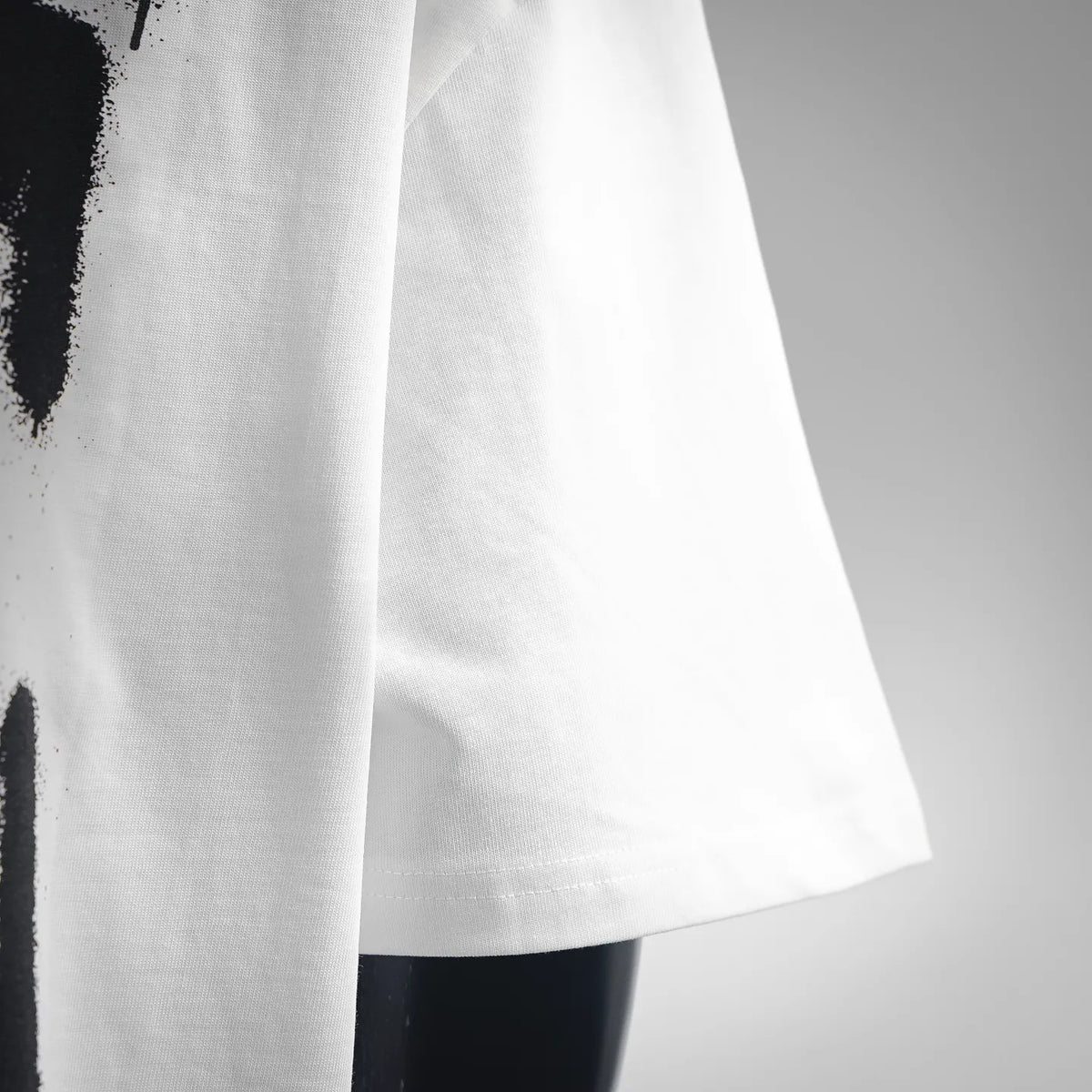 Off-White white short-sleeve T-shirt hem and sleeve edge stitching