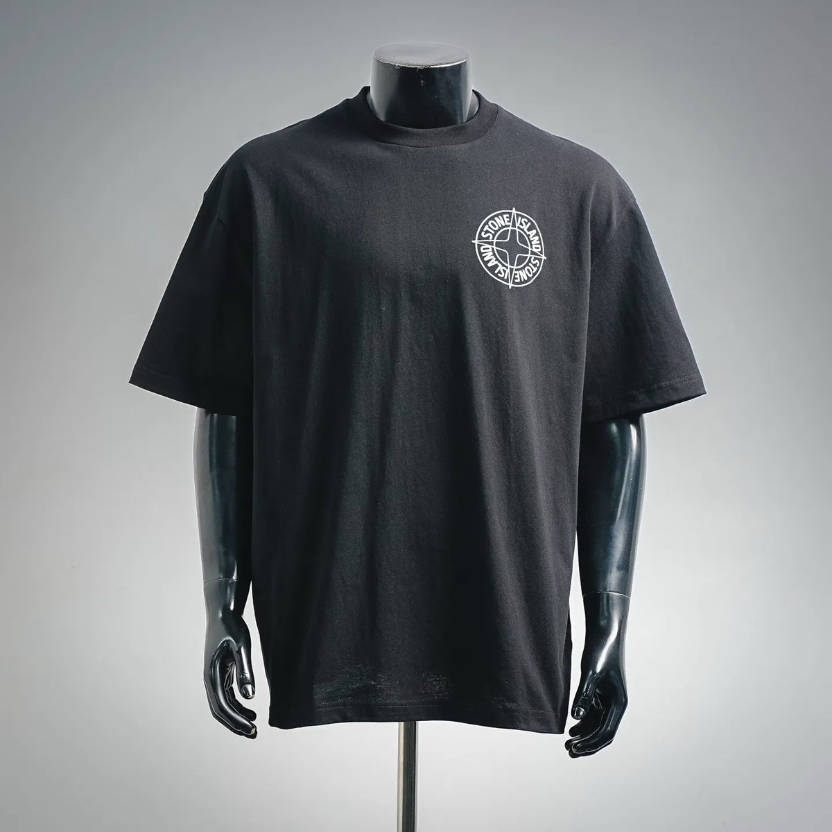 Black Stone Island short-sleeve T-shirt with chest compass logo.
