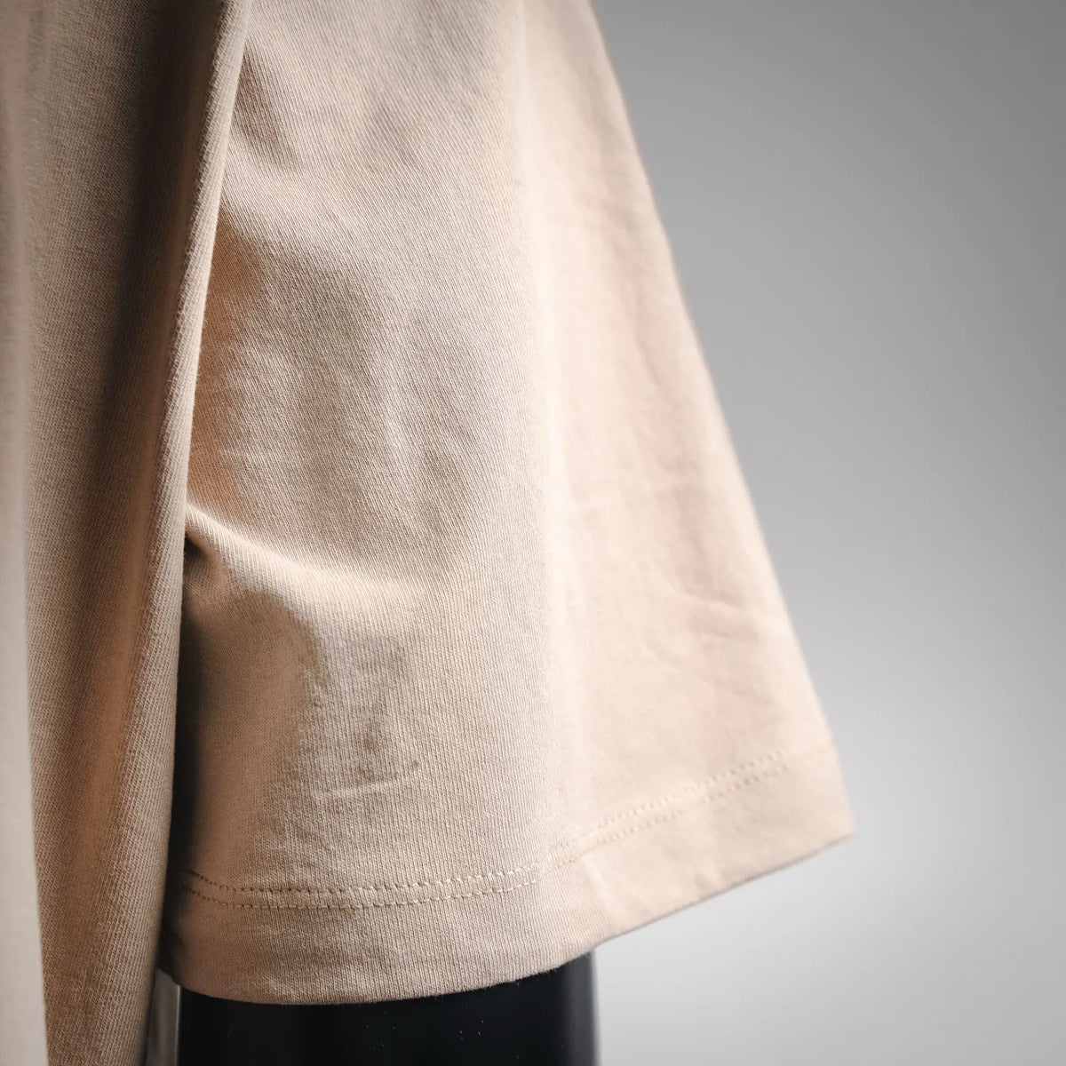 Light beige Stone Island T-shirt sleeve with ribbed hem detail