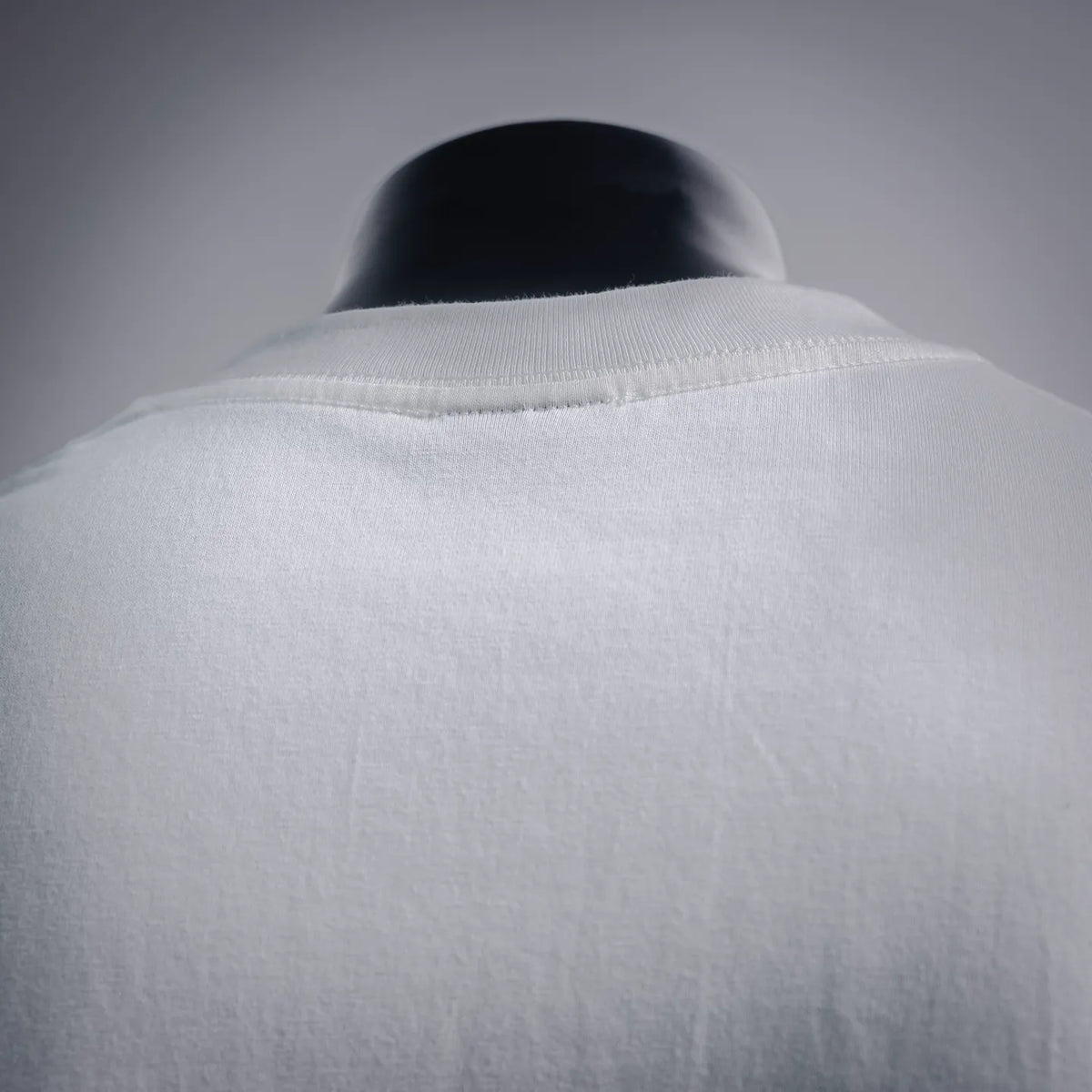 White T-shirt back with crew neck ribbed collar