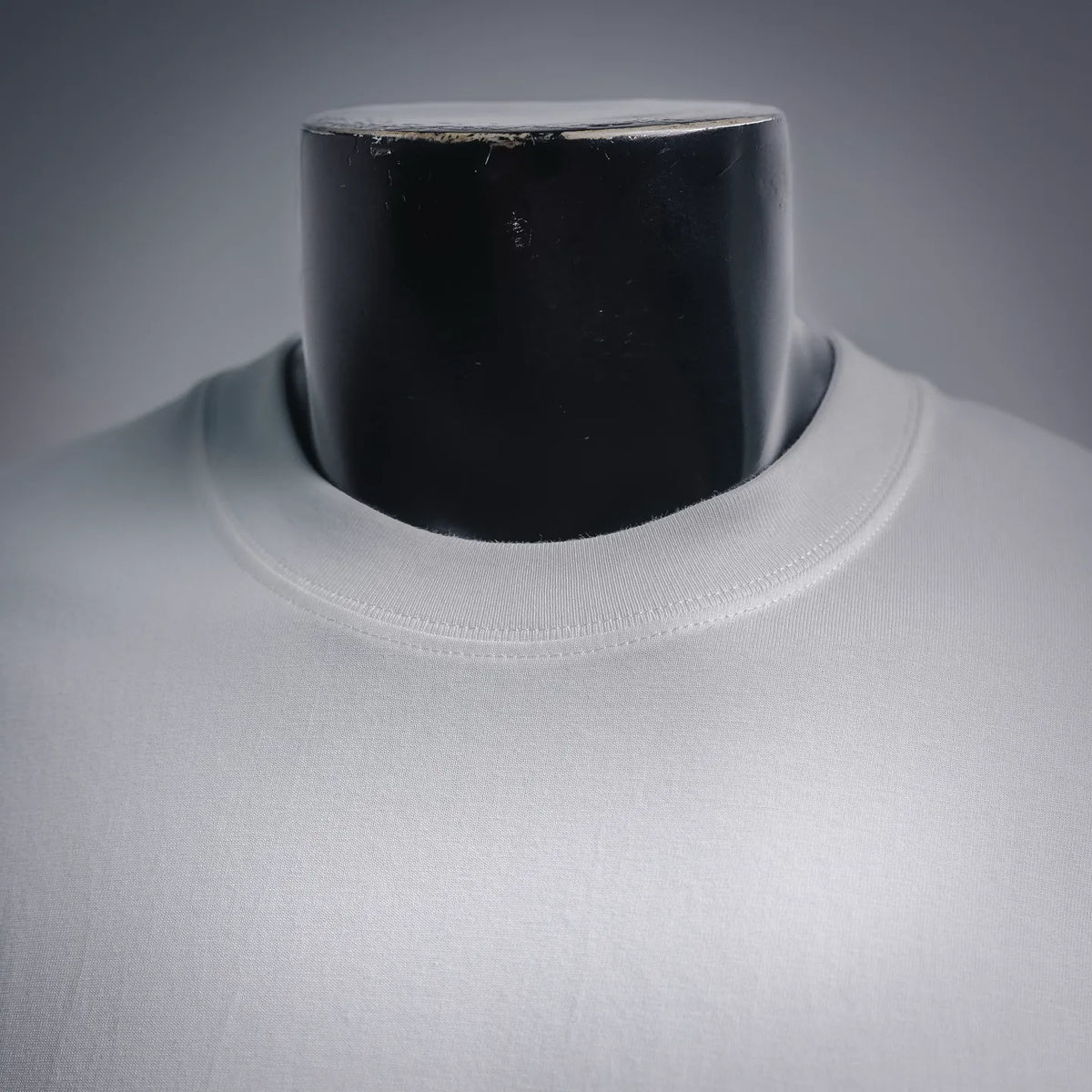 Stussy white T-shirt crew neck collar, short sleeves