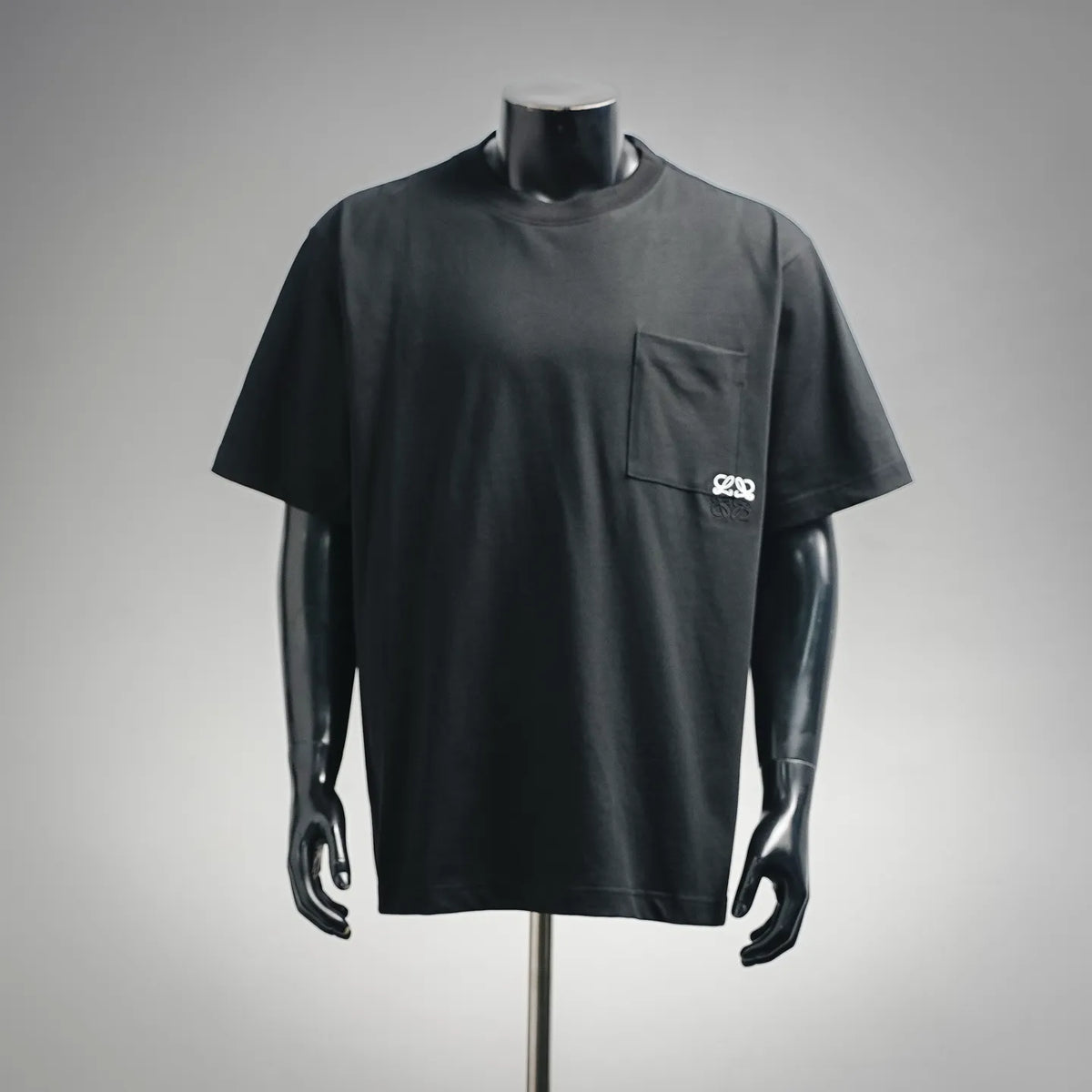 LOEWE black short-sleeve T-shirt with chest pocket and embroidered logo