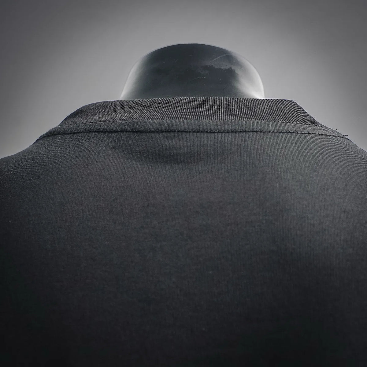 LOEWE black T-shirt with ribbed crew neckline close-up