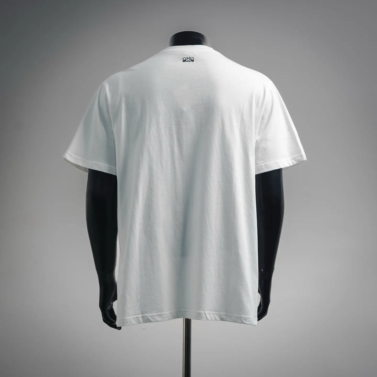 LOEWE white short-sleeve T-shirt, plain back with small black logo