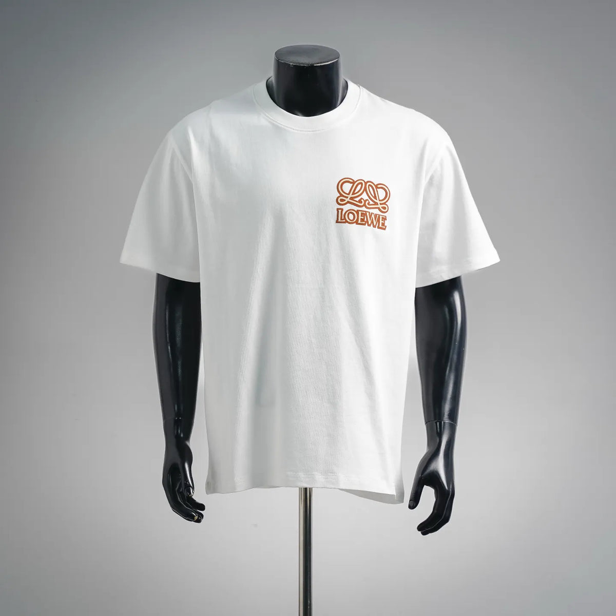 White LOEWE short-sleeve T-shirt with orange logo at chest