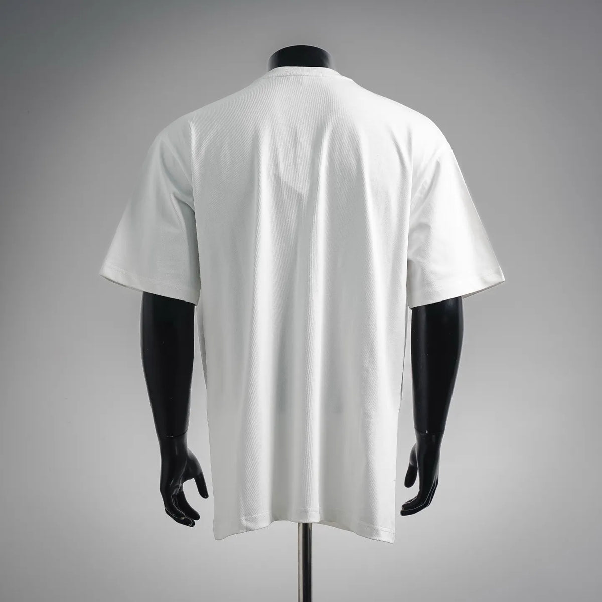 White short-sleeve T-shirt with plain back and straight hem