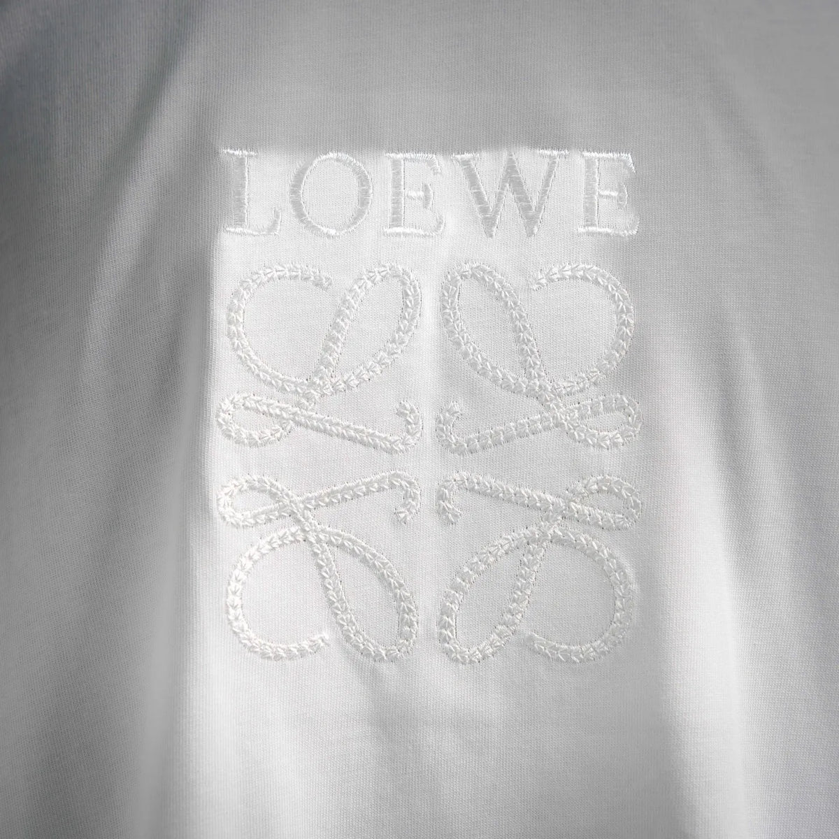 LOEWE white T-shirt with raised embroidered LOEWE logo