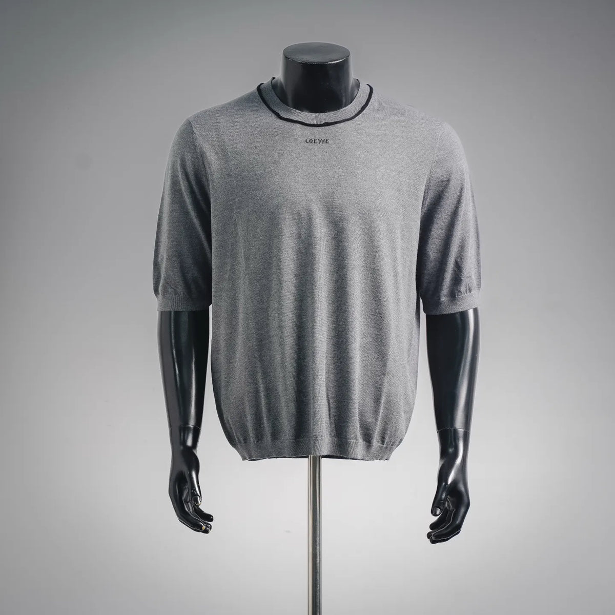 Men's LOEWE crewneck knit top, gray with short sleeves