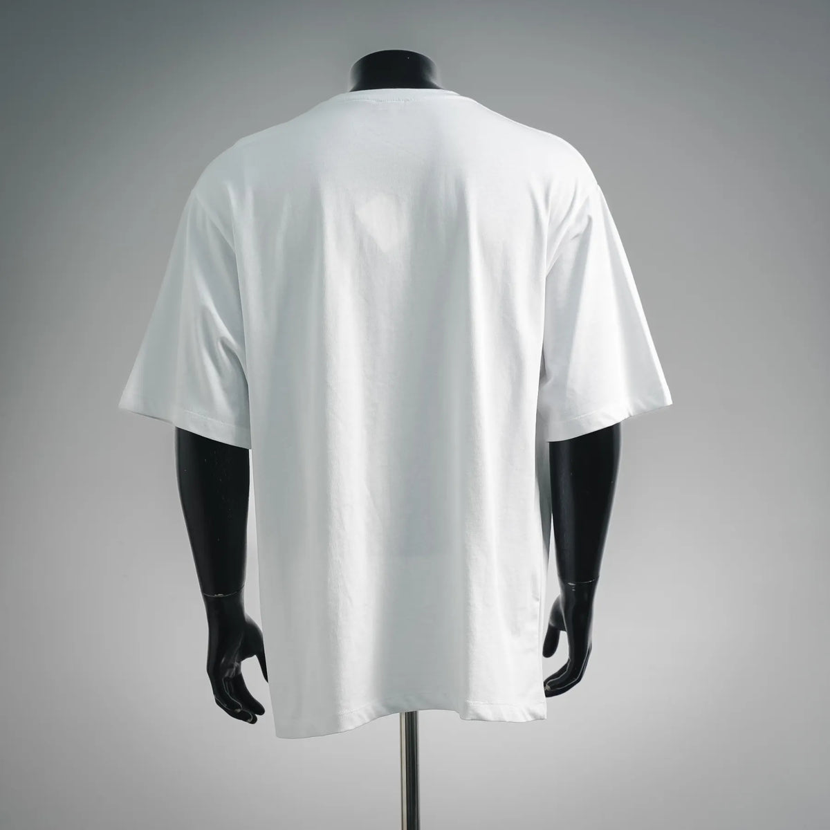 White short-sleeve T-shirt with plain back on mannequin
