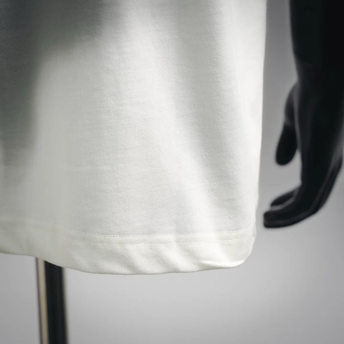 White LOEWE T-shirt hem with double-stitched bottom edge