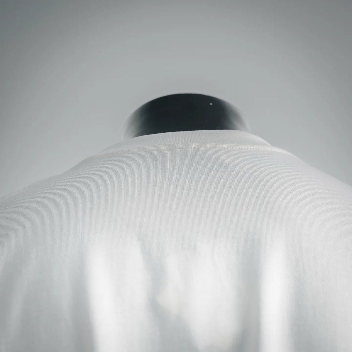 White LOEWE T-shirt back neckline with stitched collar seam